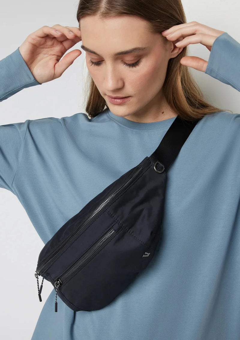 Vuori Sling - Black